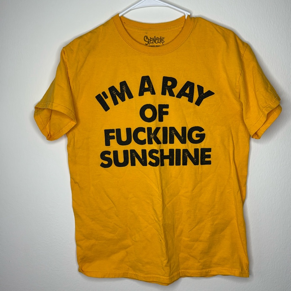 Size Medium. Spensers yellow/gold graphic tee